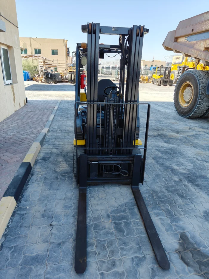 High-performance crane under load test