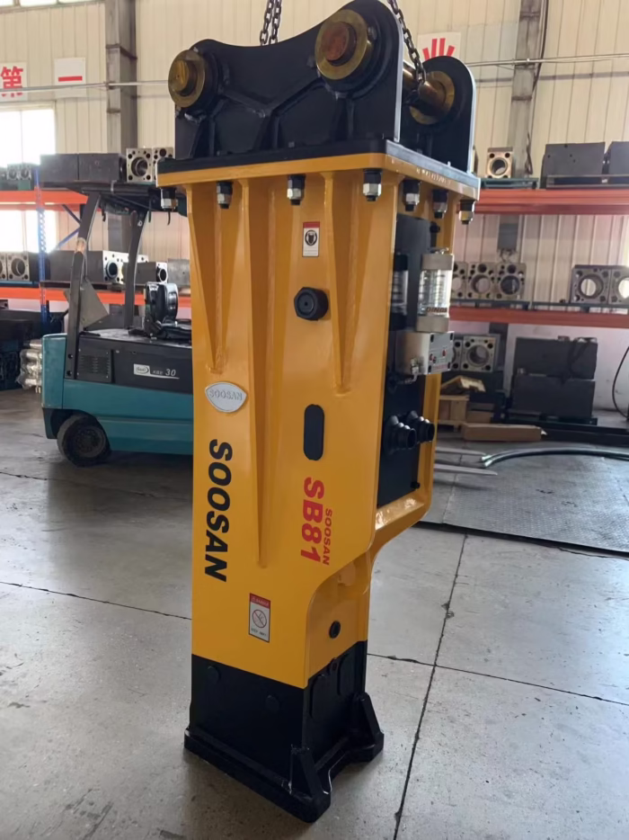 Heavy equipment with advanced hydraulics