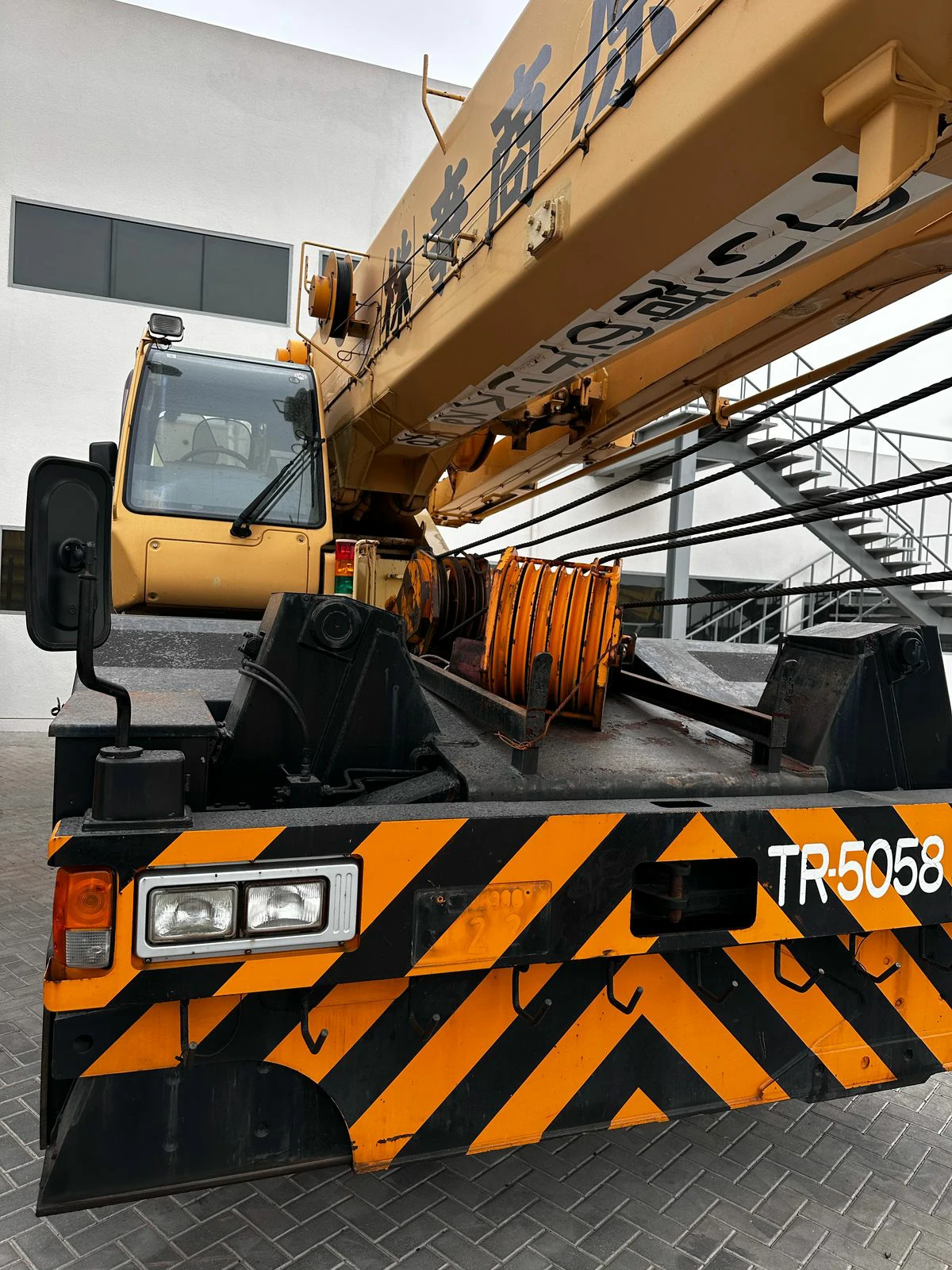 Crane rental and sales in Canada